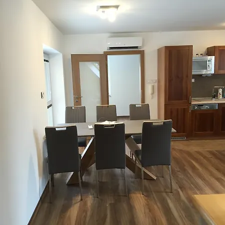 Apartment Pupa *